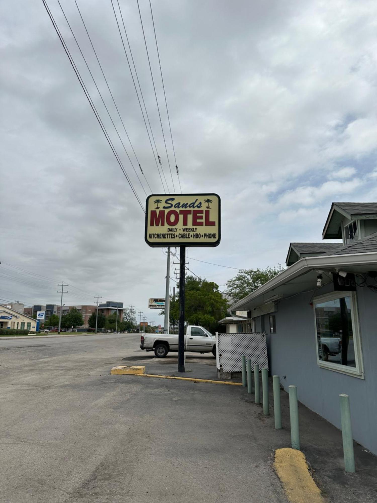 Sands Motel San Antonio Bagian luar foto